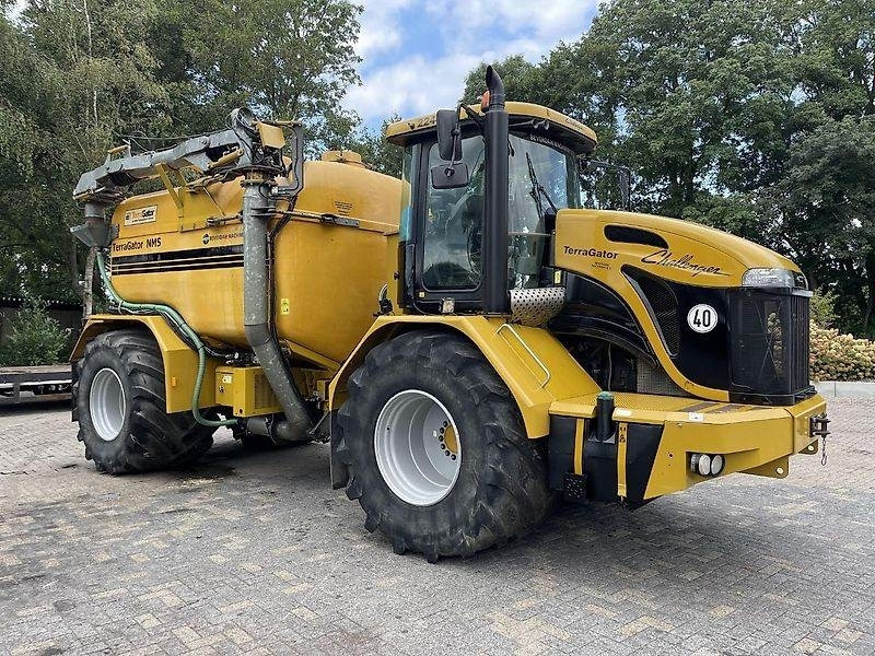 Distributeur d'engrais TerraGator 2244