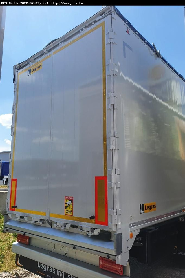 Legras Schubboden FMA Standard 91,4 m³, Seitenschutzpla - Semi-remorque à fond mouvant: photos 3 Legras Schubboden FMA Standard 91,4 m³, Seitenschutzpla - Semi-remorque à fond mouvant: photos 3