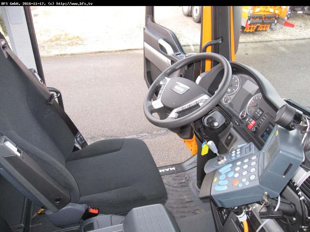 MAN TGS 28.480 6X4-4 BL Euro6, Winterdienst, Bordmat - Camion benne: photos 4 MAN TGS 28.480 6X4-4 BL Euro6, Winterdienst, Bordmat - Camion benne: photos 4