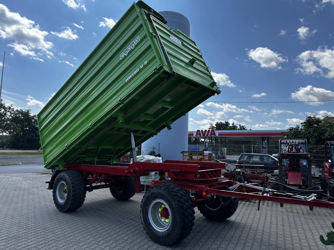 Conow HW 180 V 9 3 strony wywrot 18 ton - Benne agricole: photos 1 Conow HW 180 V 9 3 strony wywrot 18 ton - Benne agricole: photos 1