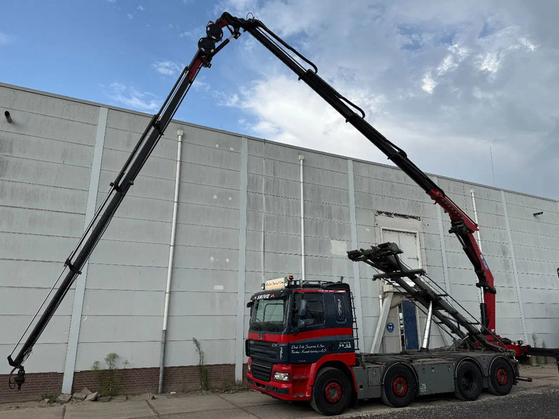 DAF CF 85.460 8X2 + YEAR 2016 HMF CRANE 2620-K4 + FLYJIB + WINCH + REMOTE - Camion grue: photos 1 DAF CF 85.460 8X2 + YEAR 2016 HMF CRANE 2620-K4 + FLYJIB + WINCH + REMOTE - Camion grue: photos 1
