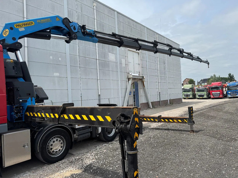 DAF XF 105.460 8X4 PALFINGER PK78002+ REMOTE CONTROL HUB REDUCTION TÜV TILL 03-2026 - Camion grue: photos 4 DAF XF 105.460 8X4 PALFINGER PK78002+ REMOTE CONTROL HUB REDUCTION TÜV TILL 03-2026 - Camion grue: photos 4
