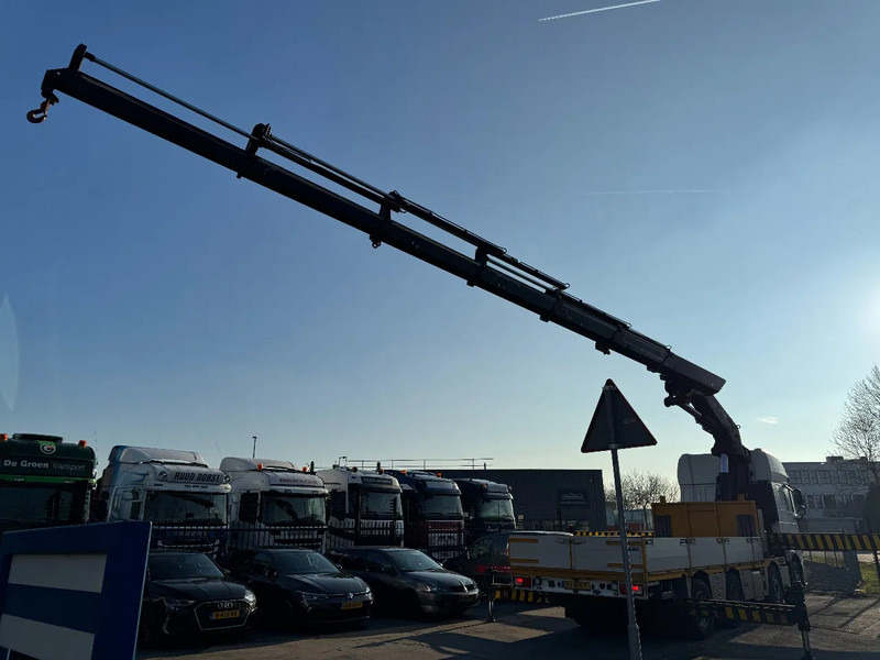 DAF XF 460 8X2 - EURO 6 + HIAB 855 EP-6 + REMOTE + STEERING AXLE - Camion grue: photos 3 DAF XF 460 8X2 - EURO 6 + HIAB 855 EP-6 + REMOTE + STEERING AXLE - Camion grue: photos 3