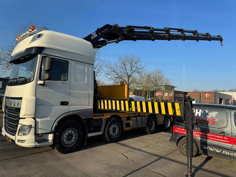 DAF XF 460 8X2 - EURO 6 + HIAB 855 EP-6 + REMOTE + STEERING AXLE - Camion plateau, Camion grue: photos 2 DAF XF 460 8X2 - EURO 6 + HIAB 855 EP-6 + REMOTE + STEERING AXLE - Camion plateau, Camion grue: photos 2