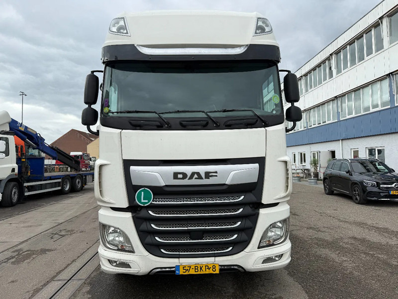 DAF XF 480 6X2 + 2 AXLE HANGER + TRS COOLING + DHOLLANDIA LIFT (2x) - Camion frigorifique: photos 2 DAF XF 480 6X2 + 2 AXLE HANGER + TRS COOLING + DHOLLANDIA LIFT (2x) - Camion frigorifique: photos 2