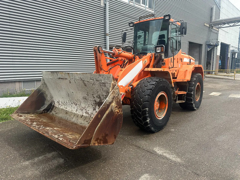 Doosan DL 200 4X4, CE, 6117 HOURS - Chargeuse: photos 4 Doosan DL 200 4X4, CE, 6117 HOURS - Chargeuse: photos 4