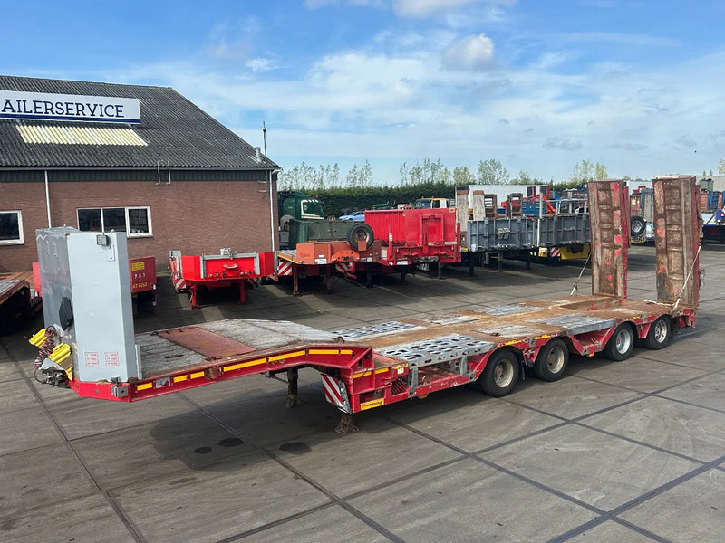 Faymonville F-S44-1AAA 4 AXLE, 2 STEERING AXLE, 7.9 METER EXTENADABLE DOUBLE RAMPS - Semi-remorque surbaissé: photos 1 Faymonville F-S44-1AAA 4 AXLE, 2 STEERING AXLE, 7.9 METER EXTENADABLE DOUBLE RAMPS - Semi-remorque surbaissé: photos 1