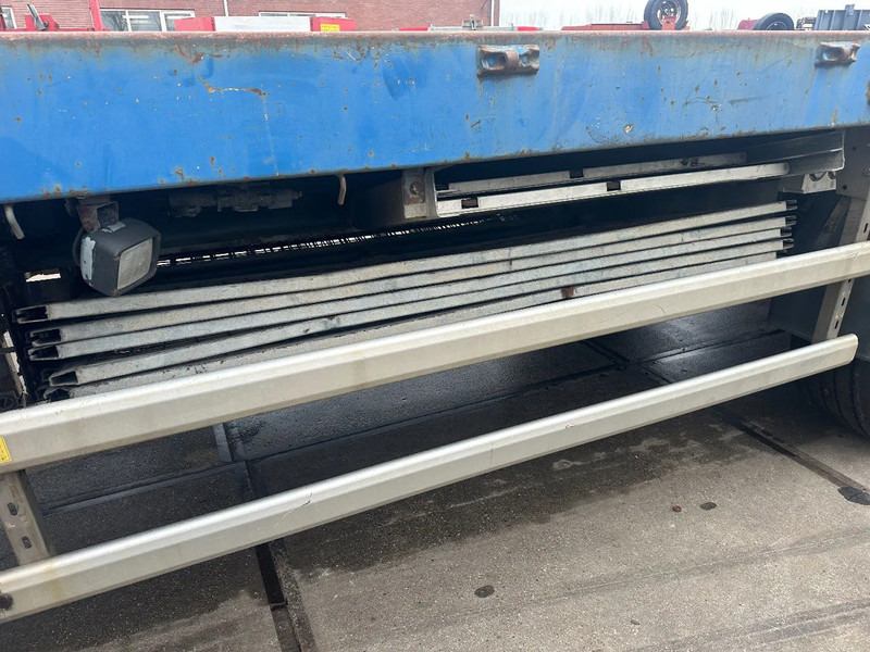 Floor MET HIAB R165-F2, LAATSTE 2 ASSEN GESTUURD - Semi-remorque plateau: photos 4 Floor MET HIAB R165-F2, LAATSTE 2 ASSEN GESTUURD - Semi-remorque plateau: photos 4