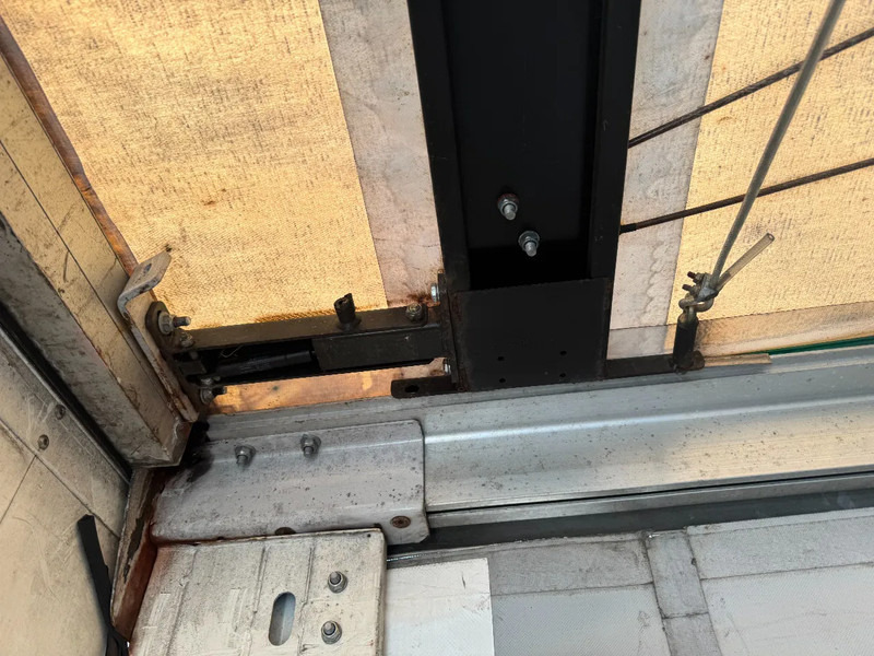 Kässbohrer MAXIMA 3 X SAF AXLE + SLINDING ROOF DISC BRAKES - Semi-remorque rideaux coulissants: photos 4 Kässbohrer MAXIMA 3 X SAF AXLE + SLINDING ROOF DISC BRAKES - Semi-remorque rideaux coulissants: photos 4