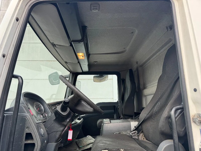 MAN TGM 18.340 4X2 EURO 5 CHASSIS en leasing occasion MAN TGM 18.340 4X2 EURO 5 CHASSIS: photos 8 MAN TGM 18.340 4X2 EURO 5 CHASSIS en leasing occasion MAN TGM 18.340 4X2 EURO 5 CHASSIS: photos 8