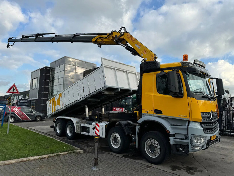 Mercedes-Benz Arocs 4448 8X4 + EURO 6 + FASSI F315 + REMOTE + KIPPER + STEERING AXLE - Camion grue: photos 1 Mercedes-Benz Arocs 4448 8X4 + EURO 6 + FASSI F315 + REMOTE + KIPPER + STEERING AXLE - Camion grue: photos 1