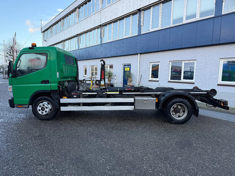 Camion ampliroll Mitsubishi Canter 7C18 - EURO 6 + HIAB 5 TON HOOKLIFT: photos 14 Camion ampliroll Mitsubishi Canter 7C18 - EURO 6 + HIAB 5 TON HOOKLIFT: photos 14