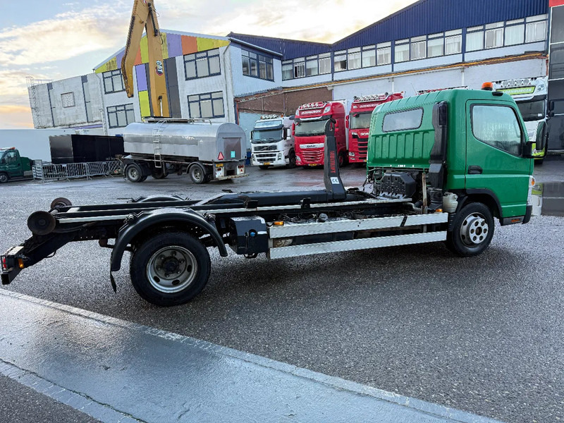 Camion ampliroll Mitsubishi Canter 7C18 - EURO 6 + HIAB 5 TON HOOKLIFT: photos 11 Camion ampliroll Mitsubishi Canter 7C18 - EURO 6 + HIAB 5 TON HOOKLIFT: photos 11