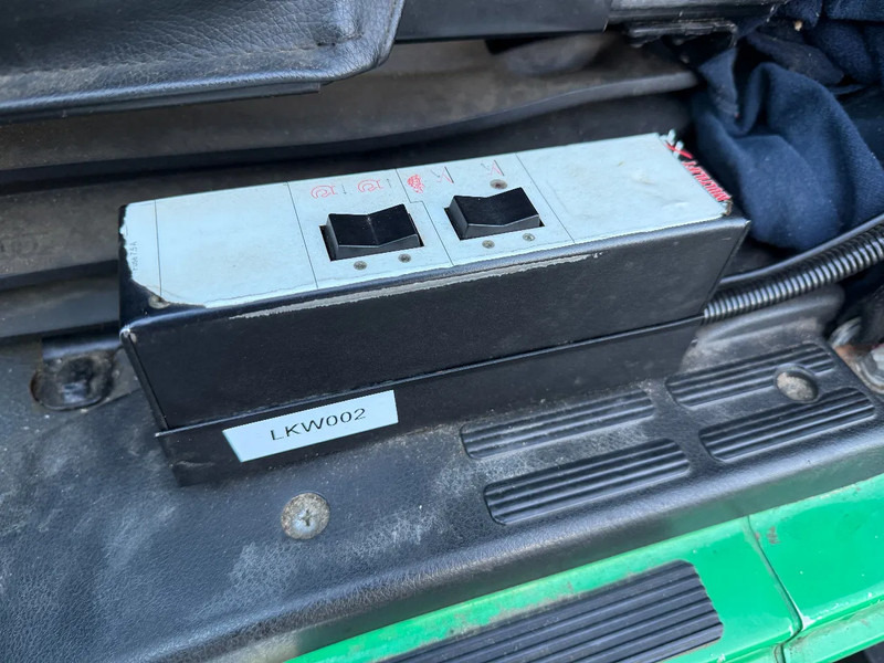 Camion ampliroll Mitsubishi Canter 7C18 - EURO 6 + HIAB 5 TON HOOKLIFT: photos 6 Camion ampliroll Mitsubishi Canter 7C18 - EURO 6 + HIAB 5 TON HOOKLIFT: photos 6