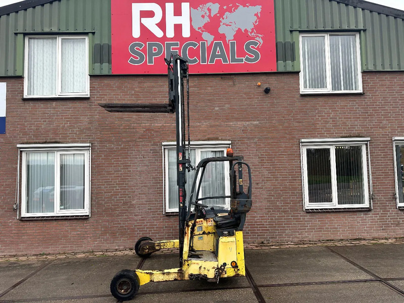 Moffett M4 25.3 2,5 TON SIDESHIFT DIESEL MEENEEMHEFTRUCK - Chariot embarqué: photos 1 Moffett M4 25.3 2,5 TON SIDESHIFT DIESEL MEENEEMHEFTRUCK - Chariot embarqué: photos 1