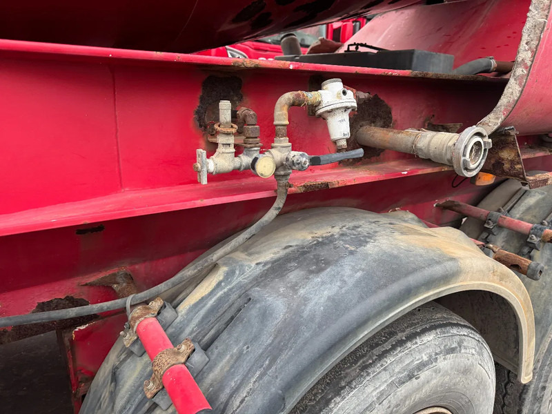 Semi-remorque malaxeur Müller-Mitteltal SF 37,5 BM LIEBHERR MIXER 3X BPW AXLE WATER TANK DEUT MOTOR: photos 13 Semi-remorque malaxeur Müller-Mitteltal SF 37,5 BM LIEBHERR MIXER 3X BPW AXLE WATER TANK DEUT MOTOR: photos 13