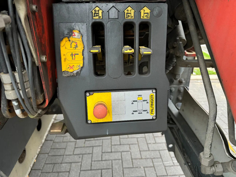 Scania P360 6X4 PALFINGER PK 20001-K + REMOTE CONTROL EURO 5 en leasing occasion Scania P360 6X4 PALFINGER PK 20001-K + REMOTE CONTROL EURO 5: photos 18