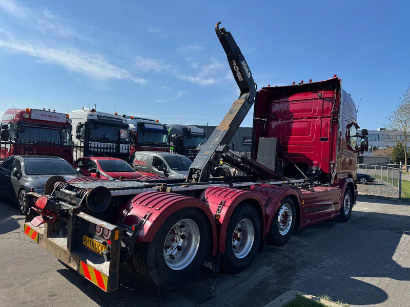 Scania R450 8X2 - EURO 6 + JOAB 24T HOOKLIFT + LIFT/STEERING AXLE - Camion ampliroll: photos 3 Scania R450 8X2 - EURO 6 + JOAB 24T HOOKLIFT + LIFT/STEERING AXLE - Camion ampliroll: photos 3
