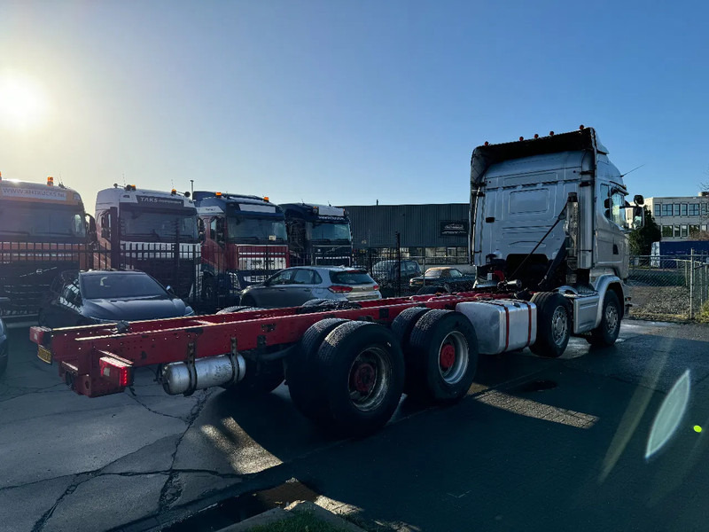 Châssis cabine Scania R730 V8 8X4 EURO 6 BIG AXLES: photos 7 Châssis cabine Scania R730 V8 8X4 EURO 6 BIG AXLES: photos 7