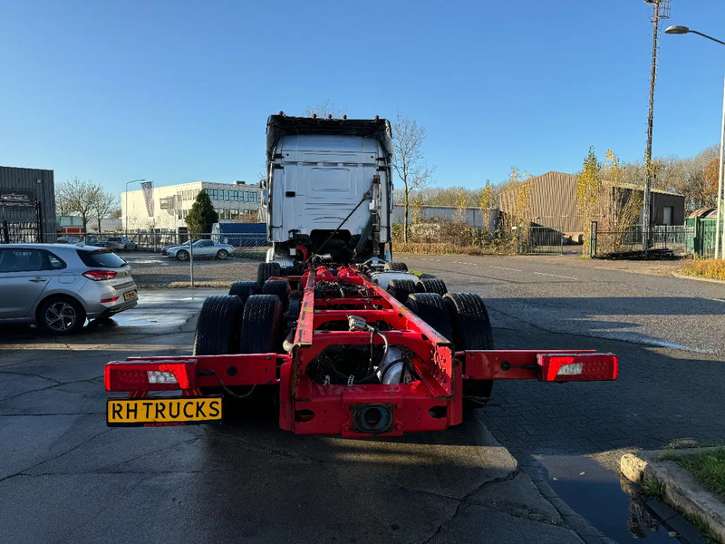 Châssis cabine Scania R730 V8 8X4 EURO 6 BIG AXLES: photos 8 Châssis cabine Scania R730 V8 8X4 EURO 6 BIG AXLES: photos 8