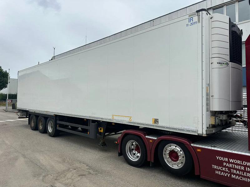 Schmitz Cargobull CARRIER 1550 D/E - Semi-remorque frigorifique: photos 1 Schmitz Cargobull CARRIER 1550 D/E - Semi-remorque frigorifique: photos 1