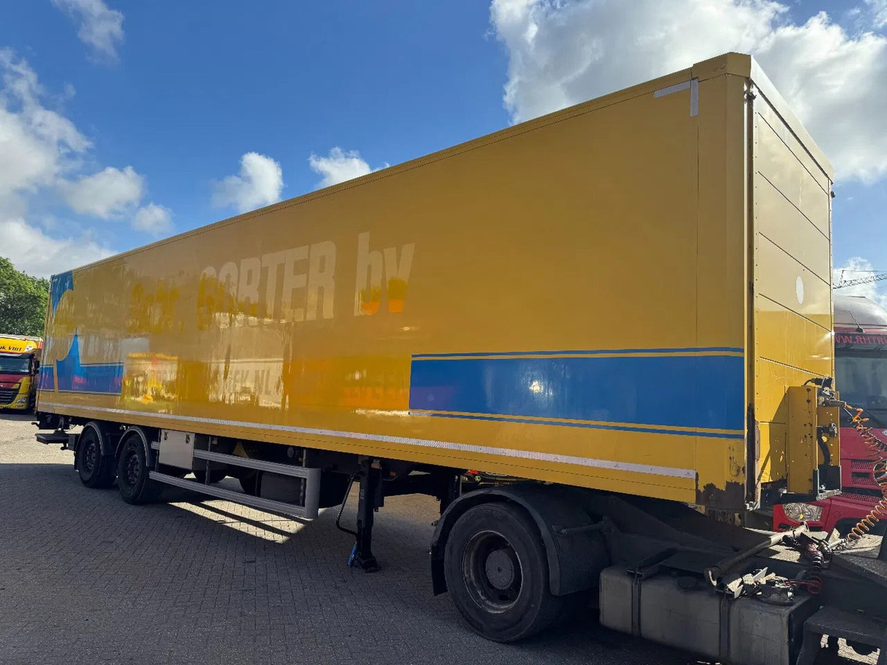 System Trailer TFSH 18 TRPLY - 2 AXLE SAF + STEE - Semi-remorque fourgon: photos 1 System Trailer TFSH 18 TRPLY - 2 AXLE SAF + STEE - Semi-remorque fourgon: photos 1