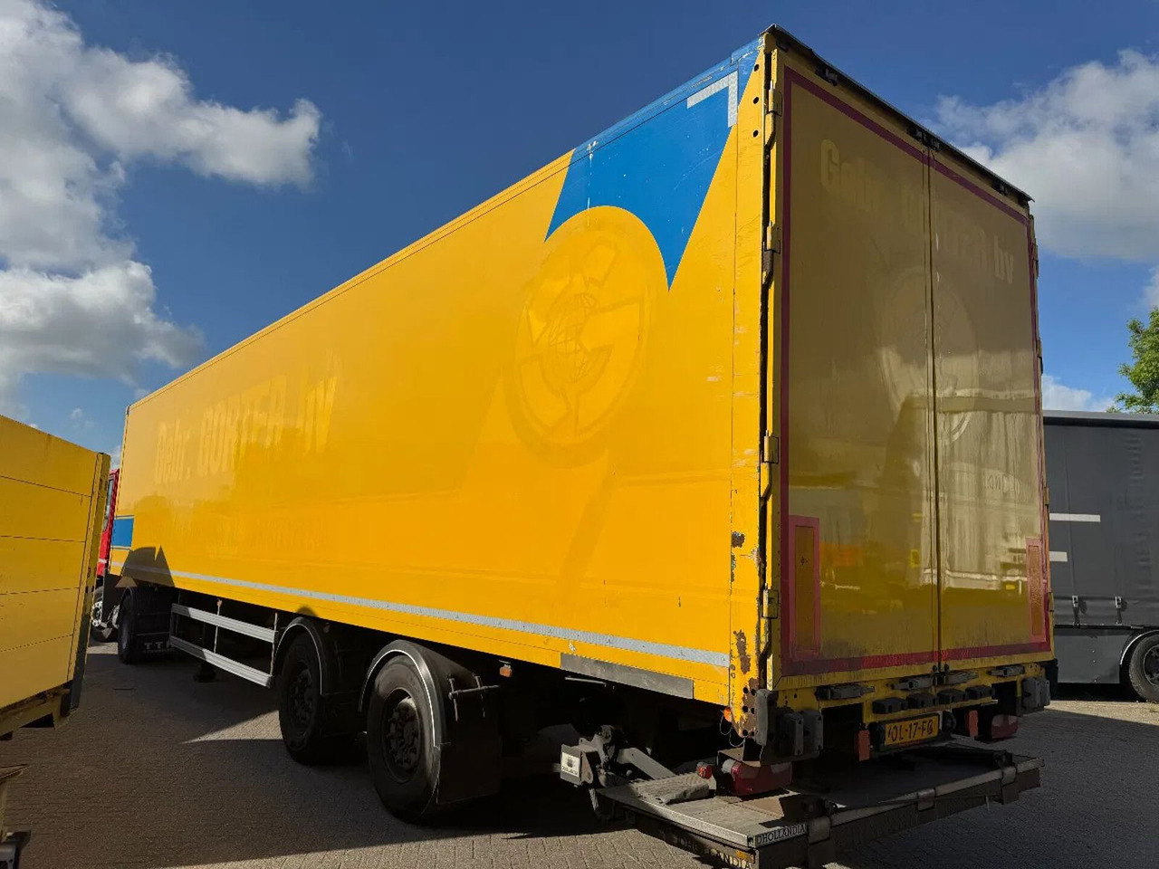 System Trailer TFSH 18 TRPLY - 2 AXLE SAF + STEE - Semi-remorque fourgon: photos 4 System Trailer TFSH 18 TRPLY - 2 AXLE SAF + STEE - Semi-remorque fourgon: photos 4