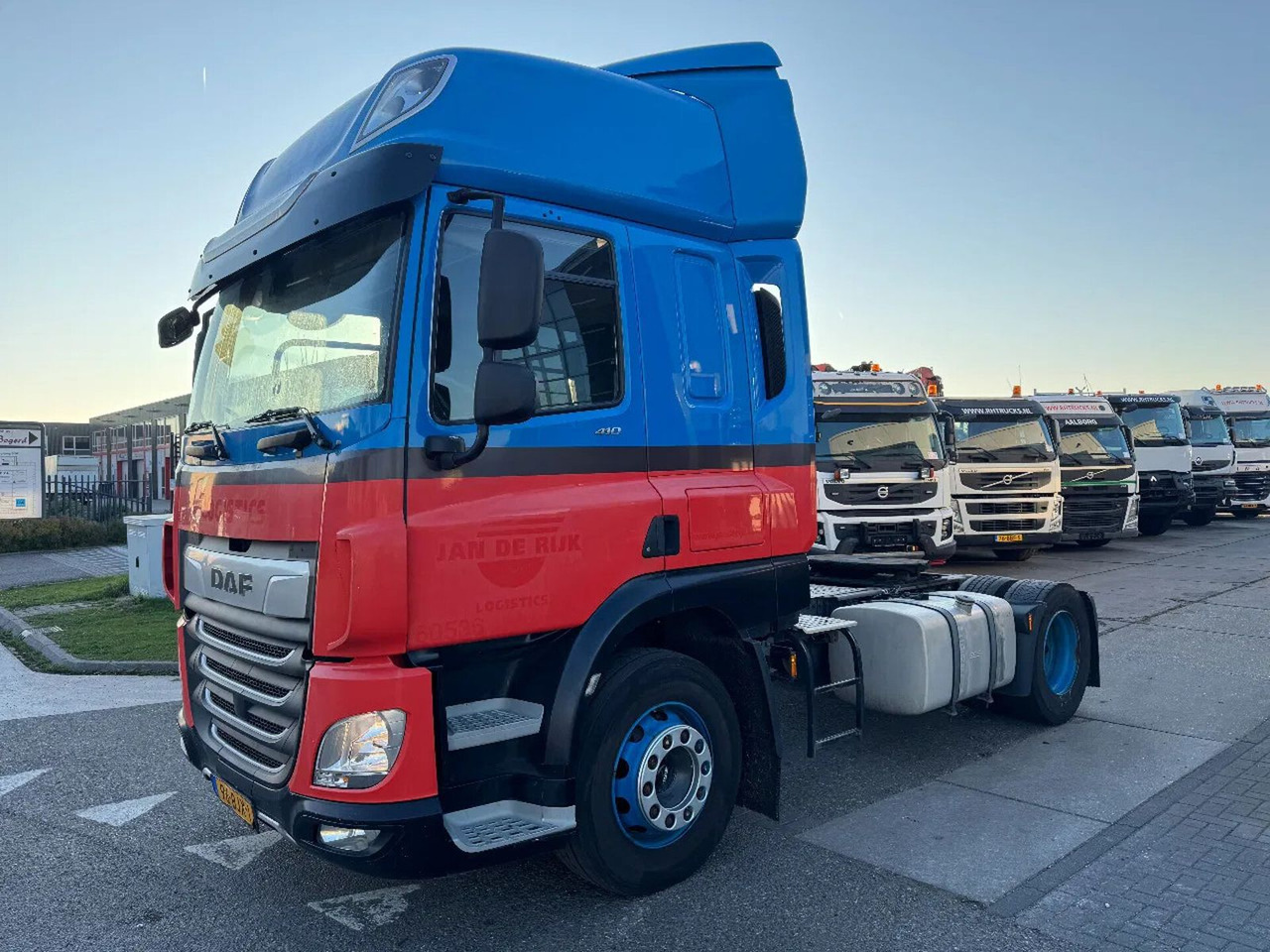 DAF CF 410 4X2 STANDARD EURO 6 FRIDGE - Tracteur routier: photos 1 DAF CF 410 4X2 STANDARD EURO 6 FRIDGE - Tracteur routier: photos 1