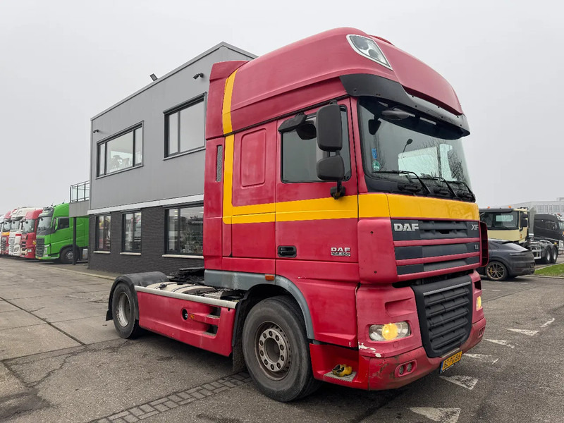 DAF XF 105.460 4X2 - EURO 5 + FULL SPOILER + NL TRUCK - Tracteur routier: photos 3 DAF XF 105.460 4X2 - EURO 5 + FULL SPOILER + NL TRUCK - Tracteur routier: photos 3
