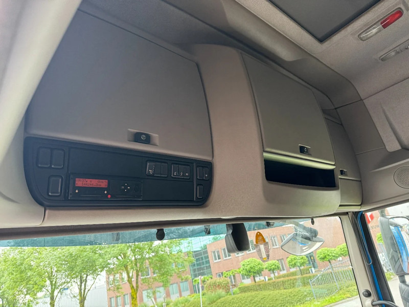 Tracteur routier DAF XF 440 4X2 LOW DECK EURO 6: photos 10 Tracteur routier DAF XF 440 4X2 LOW DECK EURO 6: photos 10