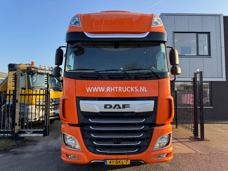 DAF XF 450 4X2 - EURO 6 + FULL SPOILER - Tracteur routier: photos 5 DAF XF 450 4X2 - EURO 6 + FULL SPOILER - Tracteur routier: photos 5