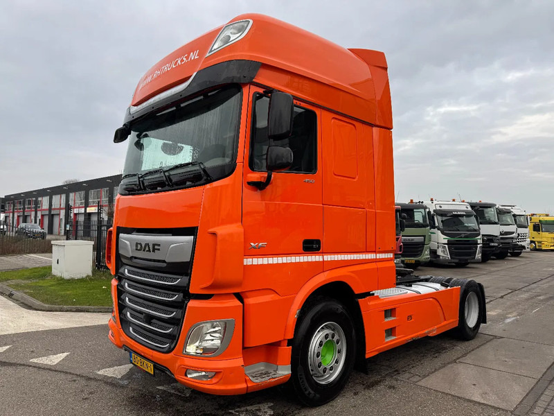 DAF XF 450 4X2 - EURO 6 + FULL SPOILER - Tracteur routier: photos 4 DAF XF 450 4X2 - EURO 6 + FULL SPOILER - Tracteur routier: photos 4
