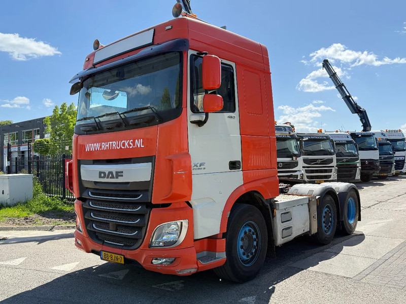 DAF XF 460 6X2 EURO 6 - ONLY 596.110 KM - Tracteur routier: photos 2 DAF XF 460 6X2 EURO 6 - ONLY 596.110 KM - Tracteur routier: photos 2
