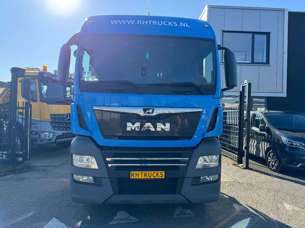 MAN TGX 18.460 4X2 - EURO 6 + TÜV 02-2026 - Tracteur routier: photos 2 MAN TGX 18.460 4X2 - EURO 6 + TÜV 02-2026 - Tracteur routier: photos 2