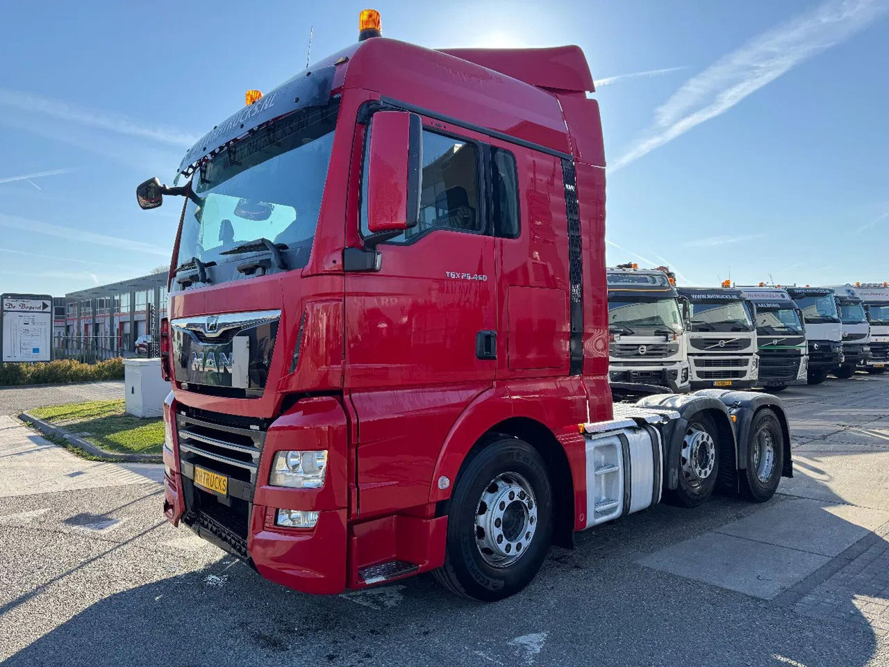 MAN TGX 26.460 6X2 EURO 6 ONLY 554.182 KM - Tracteur routier: photos 1 MAN TGX 26.460 6X2 EURO 6 ONLY 554.182 KM - Tracteur routier: photos 1
