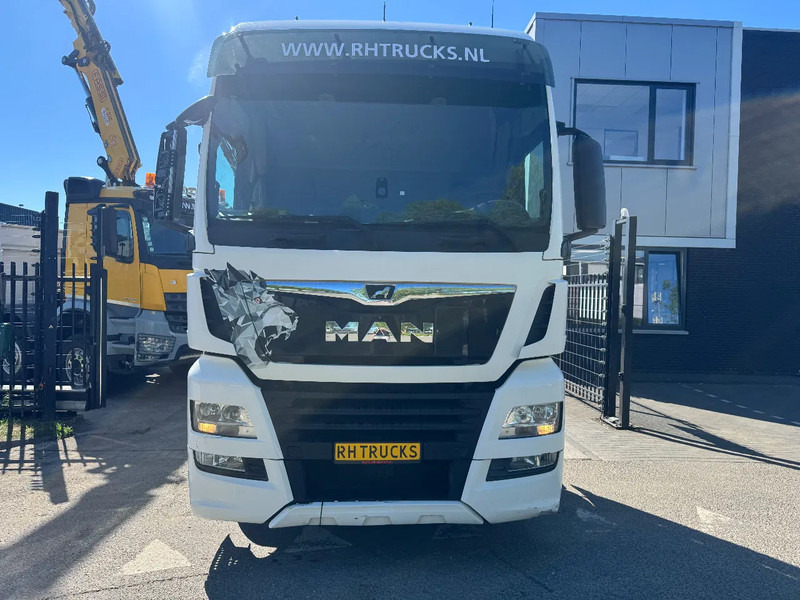 MAN TGX 26.460 6X2 EURO 6 + RETARDER - ONLY 643.422 KM - Tracteur routier: photos 3 MAN TGX 26.460 6X2 EURO 6 + RETARDER - ONLY 643.422 KM - Tracteur routier: photos 3