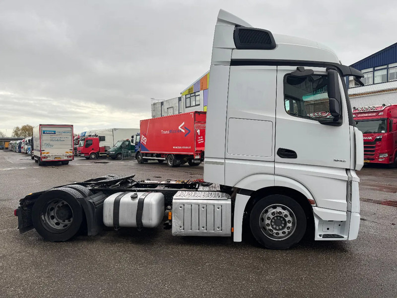 Mercedes-Benz Actros 1842 4X2 EURO 6 MEGA DOUBLE TANK - Tracteur routier: photos 4 Mercedes-Benz Actros 1842 4X2 EURO 6 MEGA DOUBLE TANK - Tracteur routier: photos 4