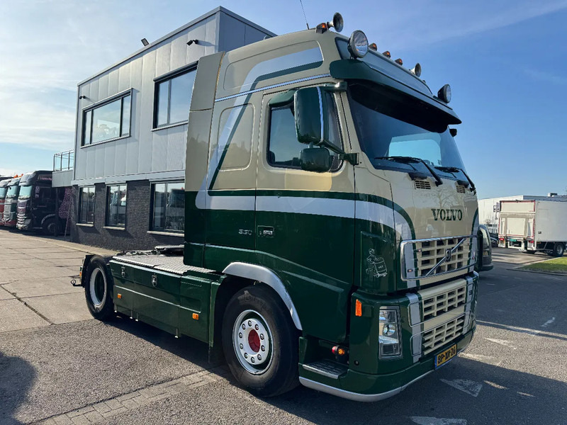 Volvo FH 16.550 4X2 - EURO 3 + FULL SPOILER + MANUAL GEAR - Tracteur routier: photos 3 Volvo FH 16.550 4X2 - EURO 3 + FULL SPOILER + MANUAL GEAR - Tracteur routier: photos 3