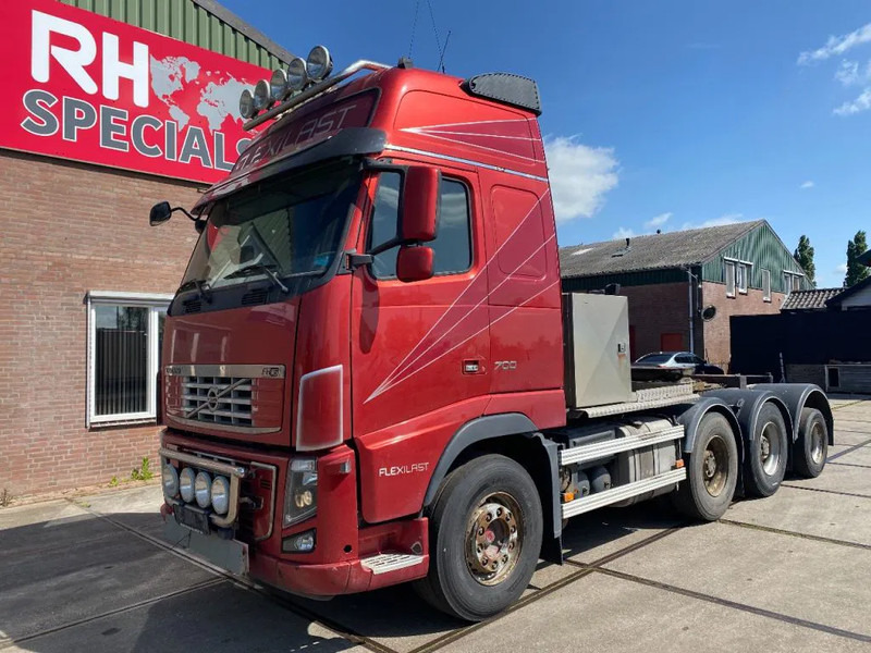 Volvo FH 16.700 FH16-700 8X4 140 TON FULL STEEL - Tracteur routier: photos 2 Volvo FH 16.700 FH16-700 8X4 140 TON FULL STEEL - Tracteur routier: photos 2