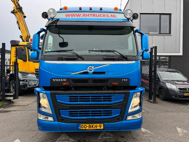 Volvo FM 370 4X2 EURO 6 SKIRTS SPOILERS I-SHIFT - Tracteur routier: photos 2 Volvo FM 370 4X2 EURO 6 SKIRTS SPOILERS I-SHIFT - Tracteur routier: photos 2