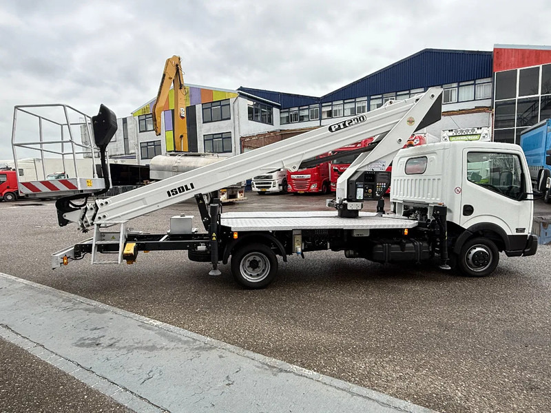 Véhicule utilitaire Nissan NT400 EURO 6 + ISOLI PT200 - AERIAL PLATFORM - ONLY 25.892 KM: photos 7 Véhicule utilitaire Nissan NT400 EURO 6 + ISOLI PT200 - AERIAL PLATFORM - ONLY 25.892 KM: photos 7