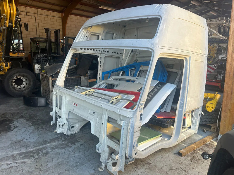 Volvo FH XL - Cabine et intérieur pour Camion: photos 1 Volvo FH XL - Cabine et intérieur pour Camion: photos 1