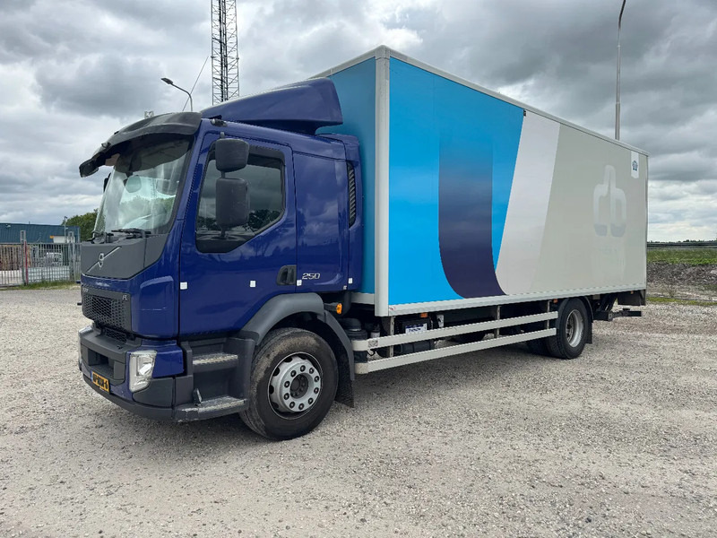 Volvo FL 250 4X2 EURO 6 CARGO LOCK + DHOLLANDIA LIFT TÜV TILL 02-2026 - Camion fourgon: photos 2 Volvo FL 250 4X2 EURO 6 CARGO LOCK + DHOLLANDIA LIFT TÜV TILL 02-2026 - Camion fourgon: photos 2
