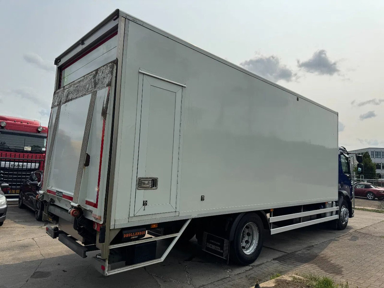 Volvo FL 250 4X2 - EURO 6 + DHOLLANDIA LIFT + TÜV 05-2 - Camion fourgon: photos 5 Volvo FL 250 4X2 - EURO 6 + DHOLLANDIA LIFT + TÜV 05-2 - Camion fourgon: photos 5