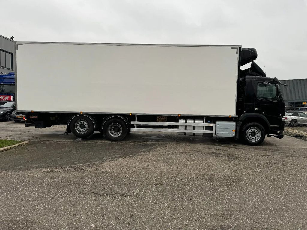 Volvo FM 330 6X2 THERMO KING CHEREAU BOX EURO 6 TÜV TI - Camion frigorifique: photos 3 Volvo FM 330 6X2 THERMO KING CHEREAU BOX EURO 6 TÜV TI - Camion frigorifique: photos 3