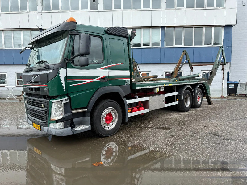 Volvo FM 460 6X2 EURO 6 + JOAB SKIPLOADER WITH REMOTE CONTROL - Camion multibenne: photos 2 Volvo FM 460 6X2 EURO 6 + JOAB SKIPLOADER WITH REMOTE CONTROL - Camion multibenne: photos 2