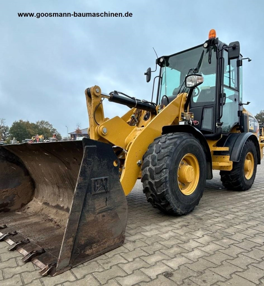 CAT 907 M - Chargeuse sur pneus: photos 2 CAT 907 M - Chargeuse sur pneus: photos 2
