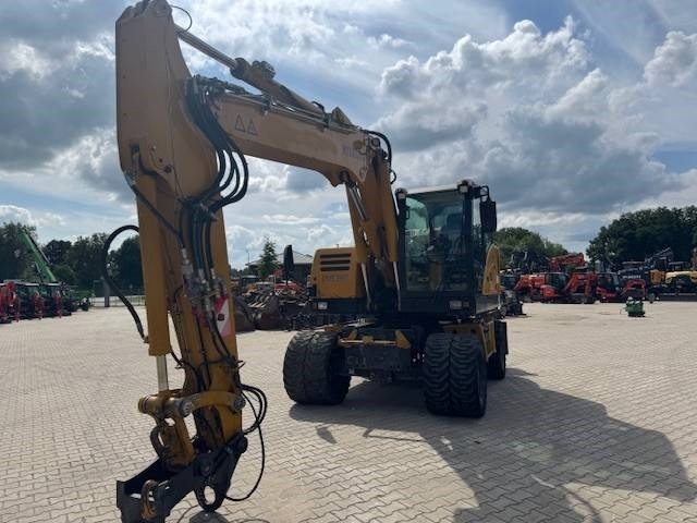 HYDREMA MX16 - Pelle sur pneus: photos 5 HYDREMA MX16 - Pelle sur pneus: photos 5