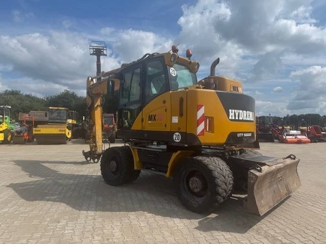HYDREMA MX16 - Pelle sur pneus: photos 2 HYDREMA MX16 - Pelle sur pneus: photos 2