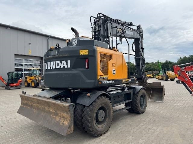 HYUNDAI HW170 ACR - Pelle sur pneus: photos 4 HYUNDAI HW170 ACR - Pelle sur pneus: photos 4